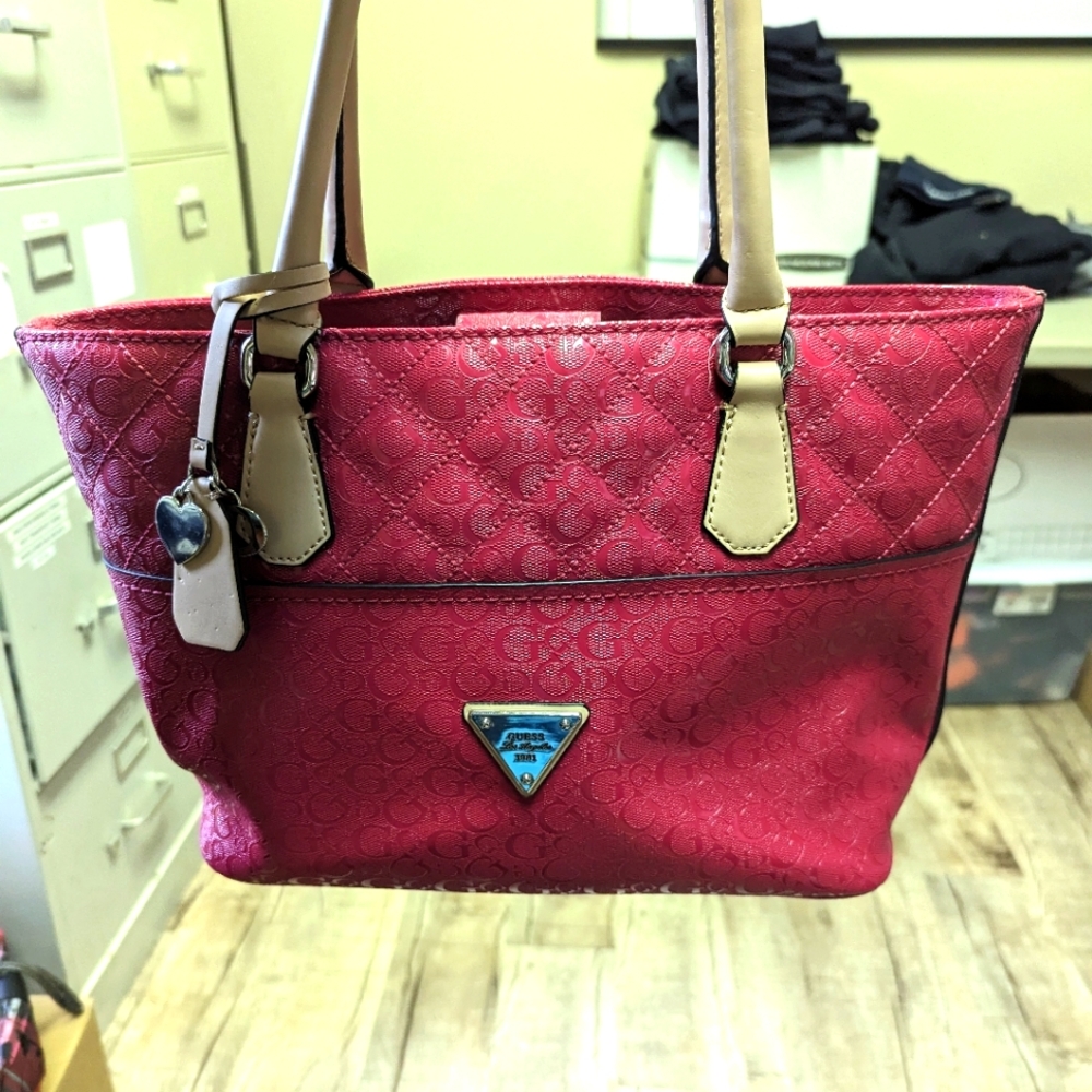 Guess purse - Pink